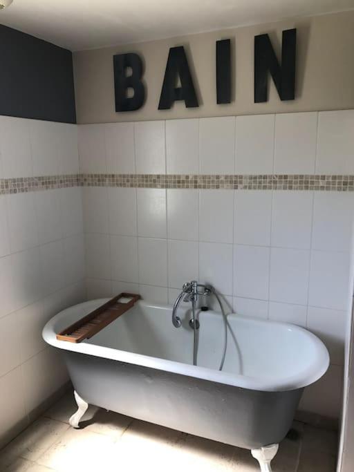 Maison Vendeenne A 5 Min Du Bord De Mer Saint-Hilaire-la-Forêt Esterno foto